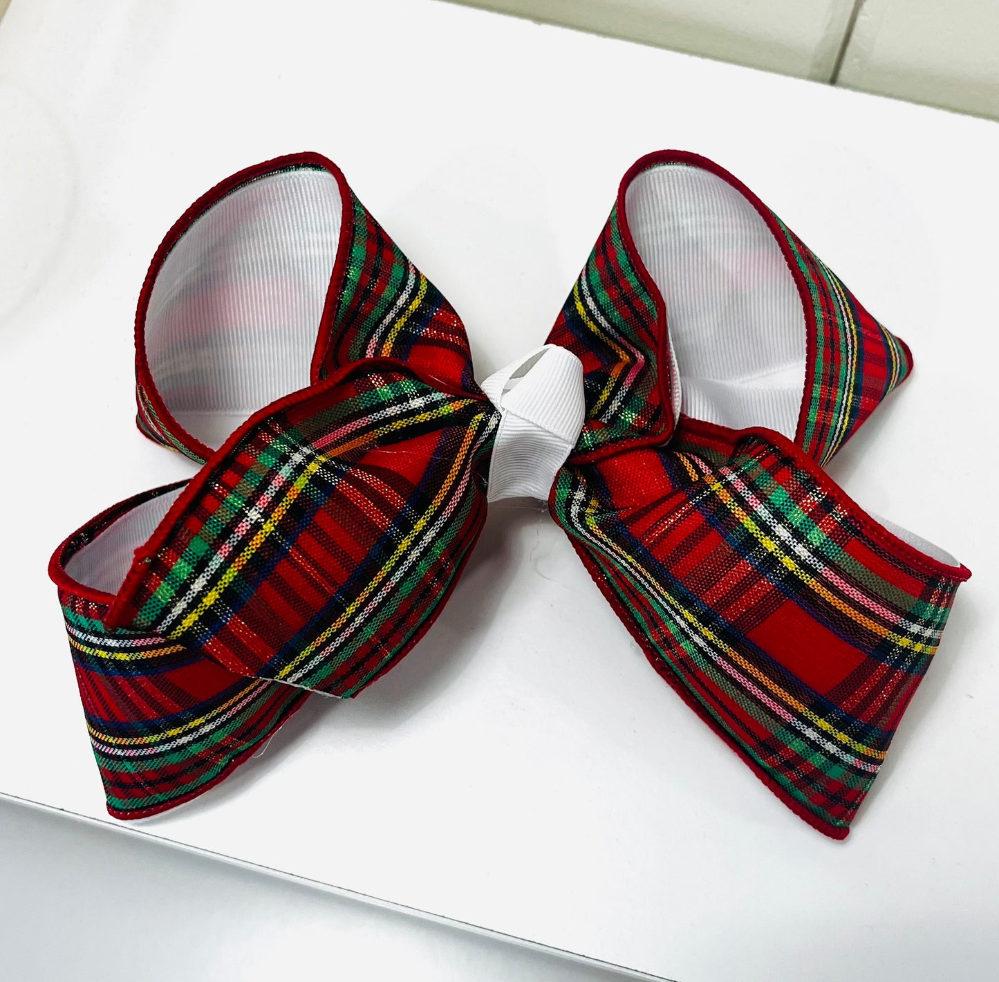 Christmas Plaid Lined w/White Bow 6”