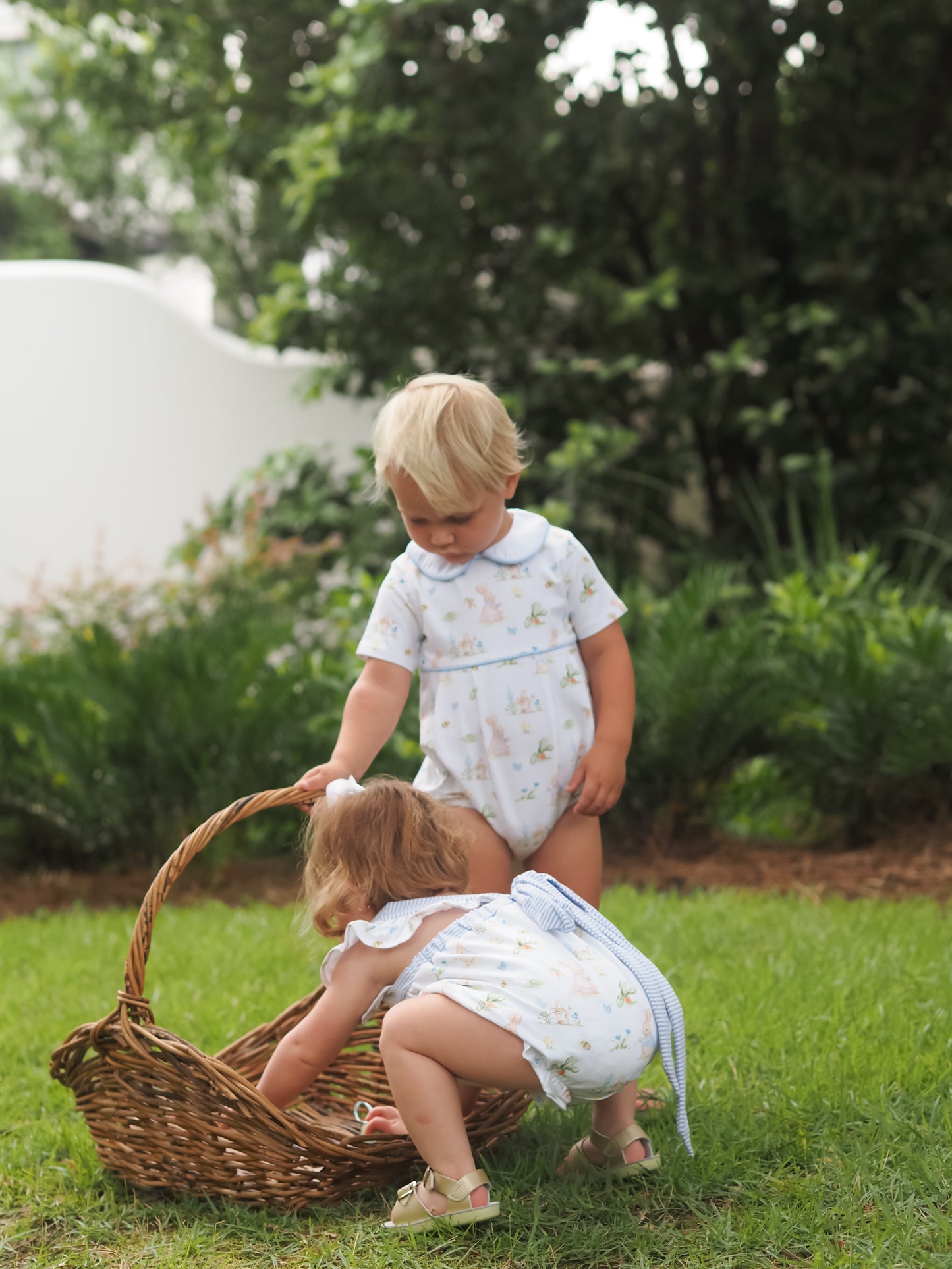 Easter Girls Flutter Bubble