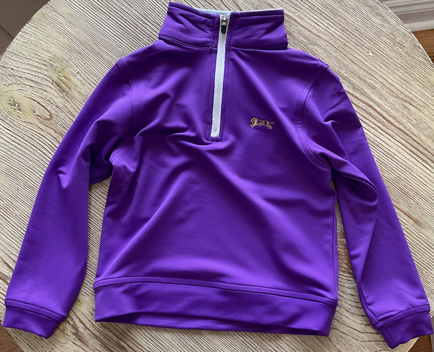 Performance LSU pullover